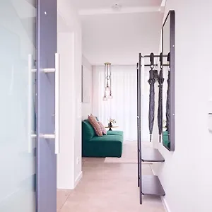 Ferienhaus Xzllenz - 4 Schlafzimmer, Zentral, Parken, U-bahn, 2 Baeder, 4 Smart-tv, Optional Einzelbett, Nürnberg